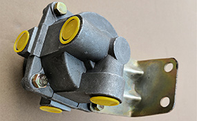 EQ2082刹车继动阀