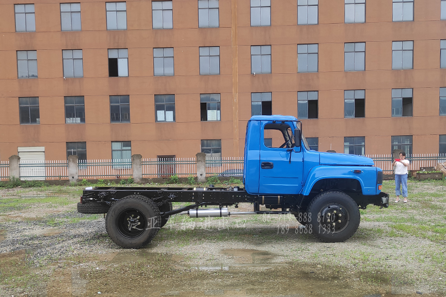 东风尖头底盘,4*2卡车底盘