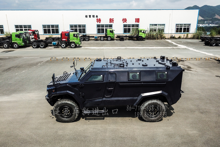 四驱东风猛士,防弹防护型运兵车