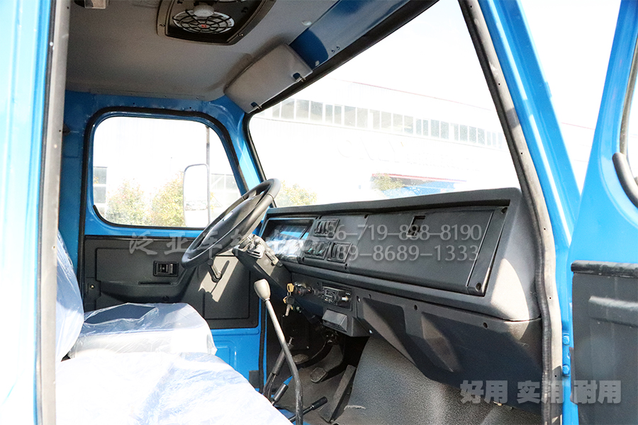 东风240,尖头六驱底盘, eq2802,长头6x6越野卡车,6X6运兵车