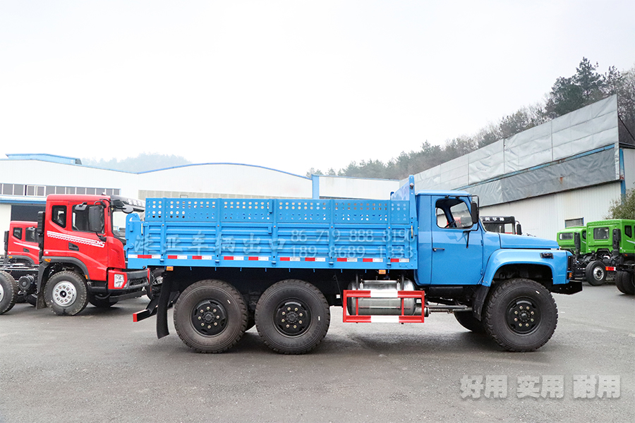 东风六驱自卸车,东风自卸车,东风eq2100,东风245,东风6X6卡车,风六驱卡车,东风六驱运兵车,东风六驱越野车,东风越野专用车,东风6驱