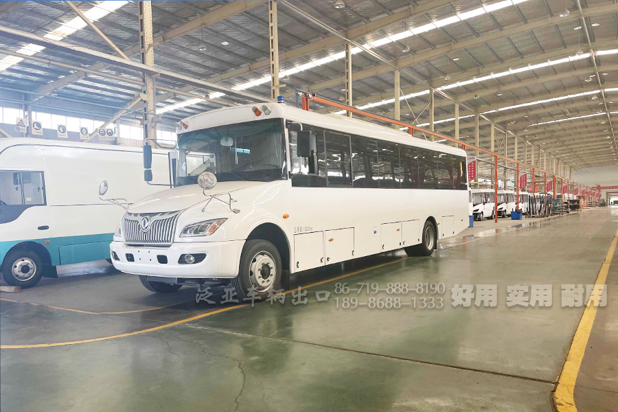 东风越野客车 东风四驱客车,东风13座客车 东风23座载人客车,东风4X4客车.东风运兵客车,东风工程救援客车,东风柴油客车,武警森林客车,东风客车出口,东风客车报价,东风4X4客车销售