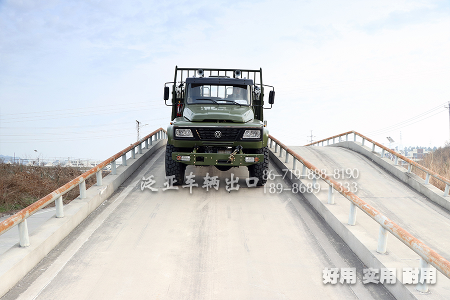 湖北越野车,东风专用车,EQ2100,东风六驱,东风运兵车,东风卡车,东风越野底盘,越野底盘改装,越野专用车,六驱底盘改装