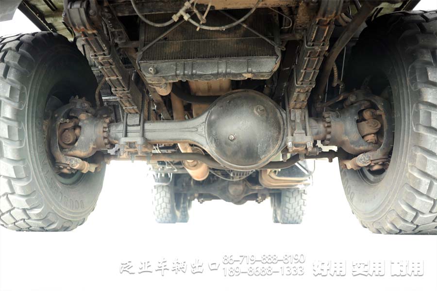 东风六驱越野卡车， 后援保障车，维修保障车，EQ2102,六驱越野车，东风六驱