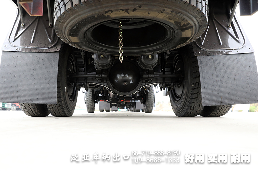 4*4东风卡车,轻型卡车,越野卡车,东风双排卡车,3吨小型卡车,货箱4.2米