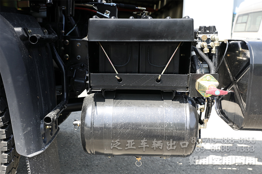 湖北越野专用车官网,湖北越野专用车有限公司官网,越野卡车定制,东风四驱六驱,东风军车改装,越野运兵车,森林消防车,四驱六驱越野车底盘,越野客车,越野卡车,专用车改装,工厂直销专用车、轻型越野卡车底盘、六驱卡车