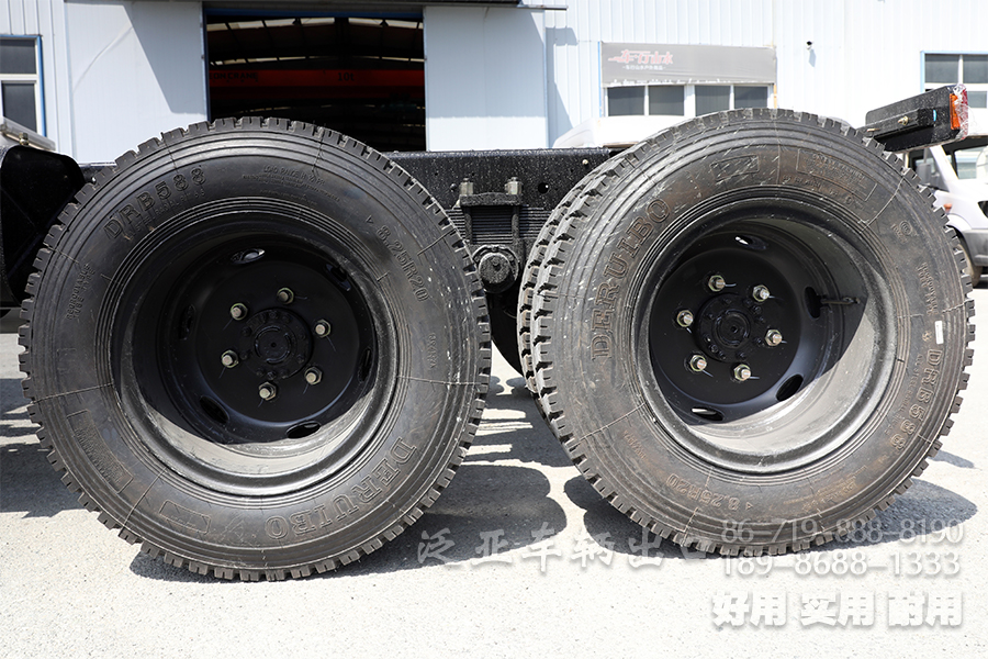 湖北越野专用车官网,湖北越野专用车有限公司官网,越野卡车定制,东风四驱六驱,东风军车改装,越野运兵车,森林消防车,四驱六驱越野车底盘,越野客车,越野卡车,专用车改装,工厂直销专用车、轻型越野卡车底盘、六驱卡车