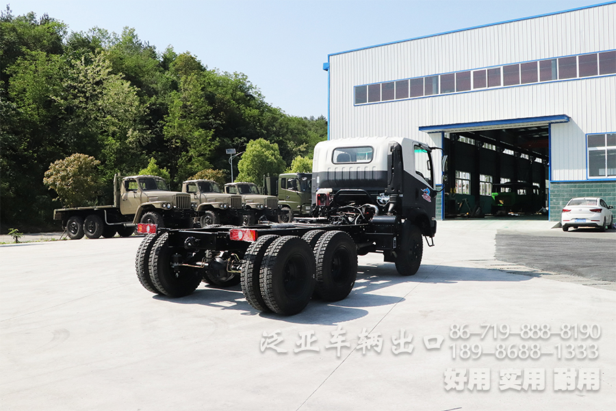 湖北越野专用车官网,湖北越野专用车有限公司官网,越野卡车定制,东风四驱六驱,东风军车改装,越野运兵车,森林消防车,四驱六驱越野车底盘,越野客车,越野卡车,专用车改装,工厂直销专用车、轻型越野卡车底盘、六驱卡车