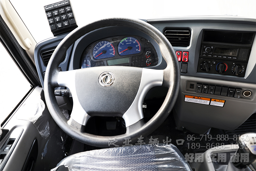 四驱越野底盘、四驱底盘改装、垃圾运输车、14立方垃圾车、轻卡环卫车、多功能垃圾车、4x2垃圾车