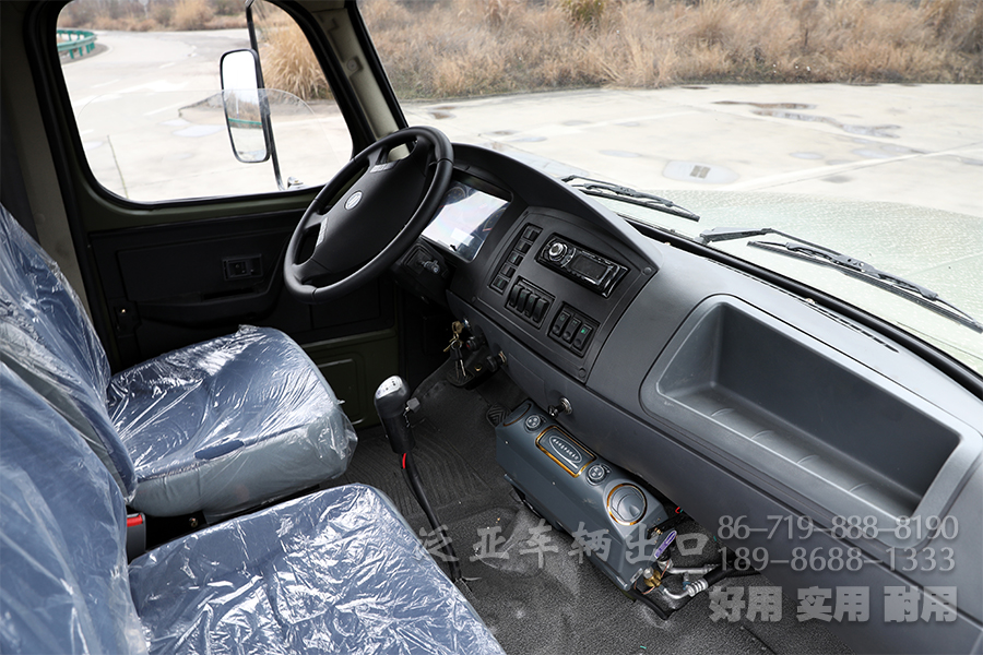 东风尖头车出口,210马力长头卡车,4*2尖头车,10吨卡车,出口型卡车,载货汽车