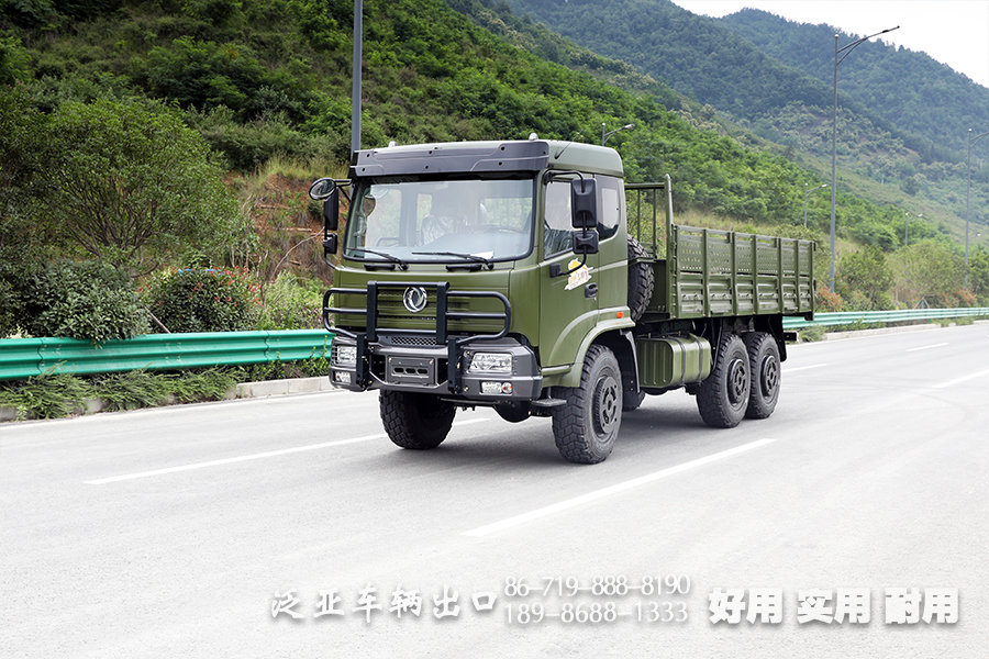 东风6×6越野专用卡车厂家_升级款东风六驱EQ2102载货车_210马力平头货车定制