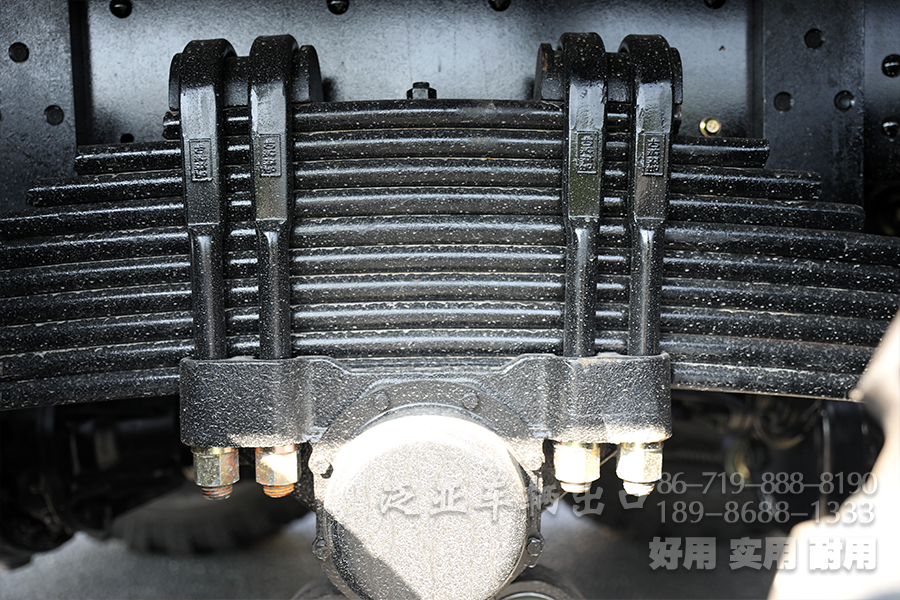 东风六驱340马力越野运输车，340马力重型商用车出口、大载荷越野运输车