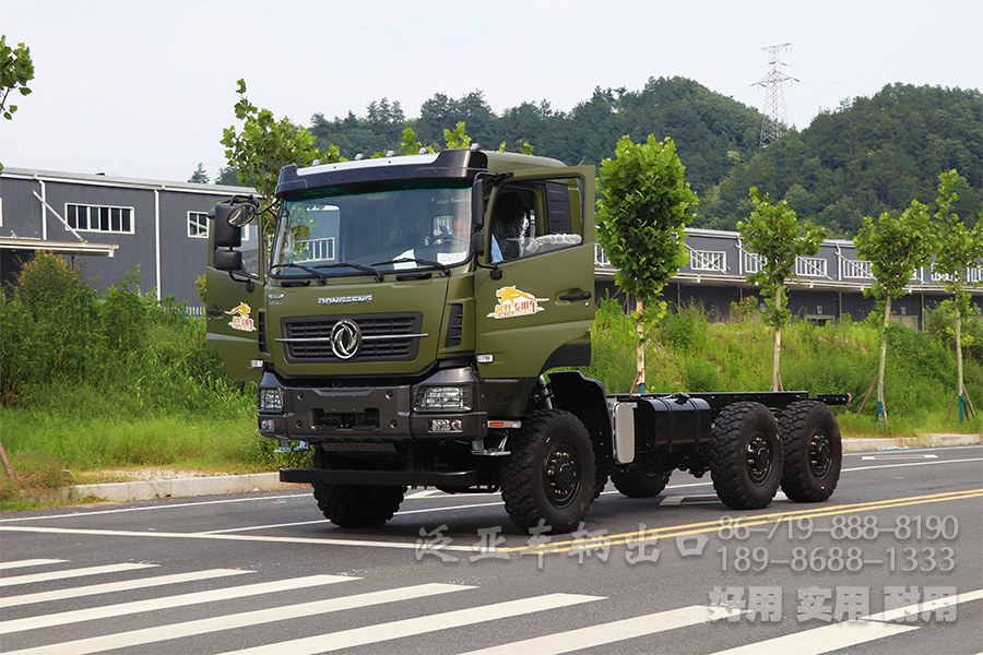 <strong>“用料十足”的东风六驱25吨重型车专用底盘</strong>