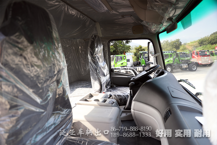 后八轮底盘,重型底盘出口,三桥卡车底盘,东风25吨底盘,280马力卡车,6*4自卸改装厂家