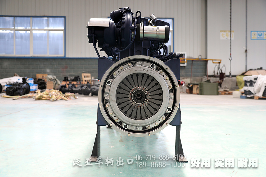 <strong>潍柴350马力发动机：东风四驱六驱卡车行业领先的动力源</strong>