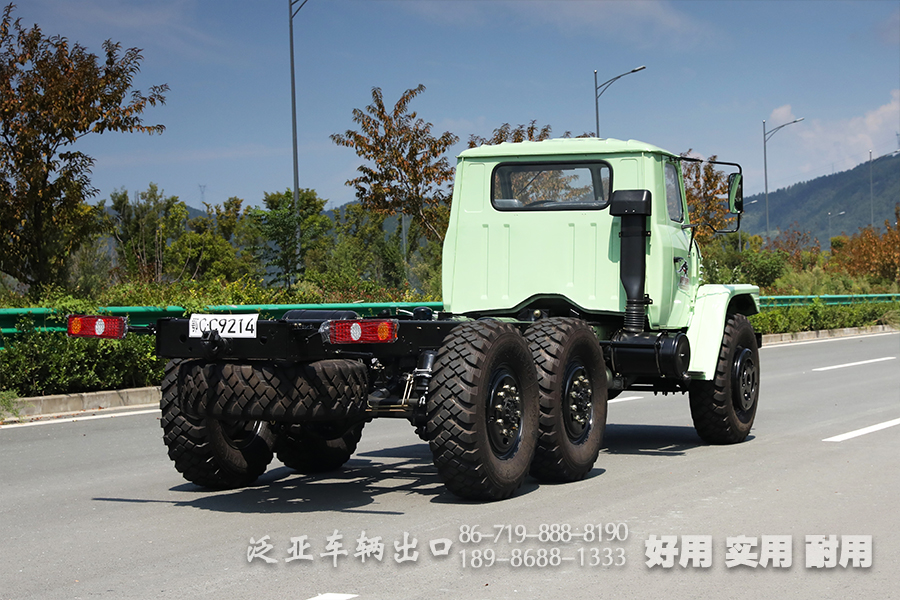 东风EQ2100底盘,东风6×6底盘,双玻璃EQ2100底盘,六驱越野底盘,6×6尖头底盘,EQ245底盘,运兵卡车,底盘出口,长头军车,190马力军车,军车专用改装
