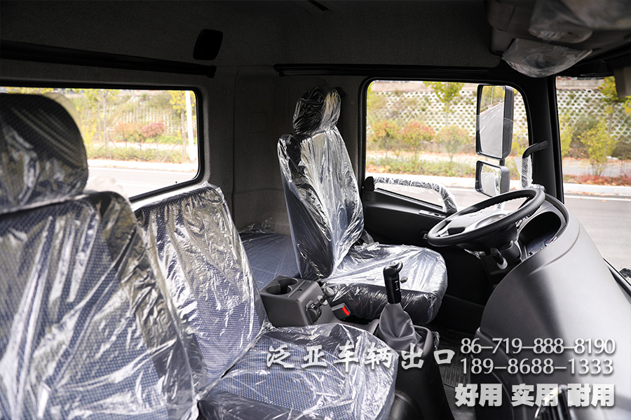 东风六驱、大马力底盘、越野运输车底盘、210马力底盘、出口专用底盘