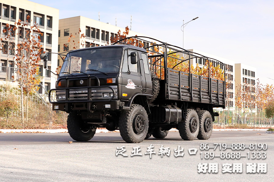 东风带篷杆六驱EQ2102N越野车型、东风黑色6x6越野专用车、东风153驾驶室越野卡车底盘