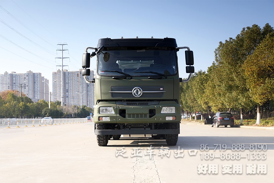 东风6x4、东风6x6、油罐车、加油车、罐式加油车、东风6x4越野油罐车、平头卧铺加油车