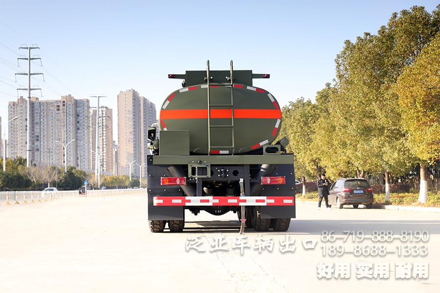东风6x4、东风6x6、油罐车、加油车、罐式加油车、东风6x4越野油罐车、平头卧铺加油车