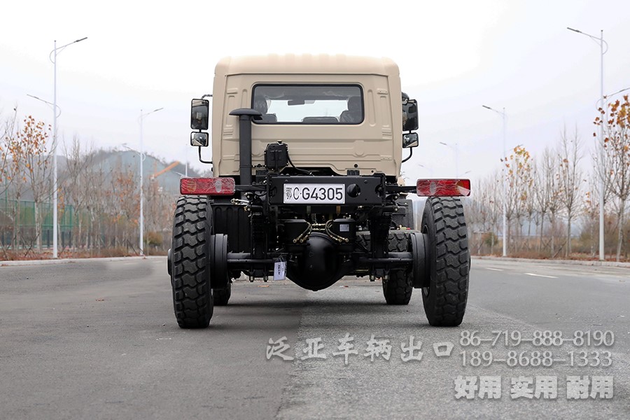 东风4x4，东风四驱，东风大马力卡车，手动八档卡车，大马力底盘出口