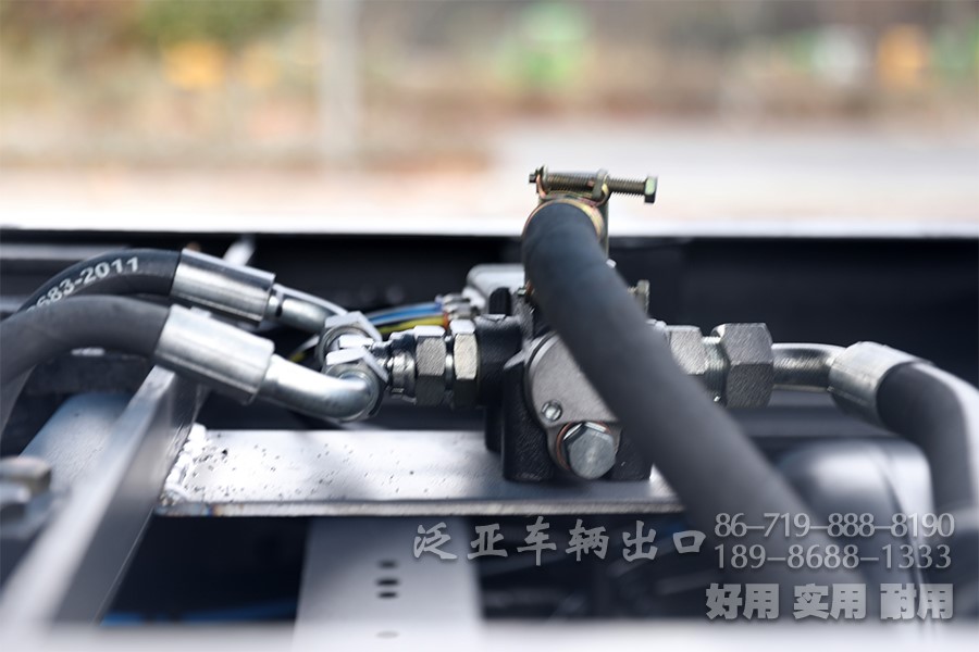 东风4驱,东风4x4,东风尖头自卸卡车,东风大马力卡车、自卸车出口