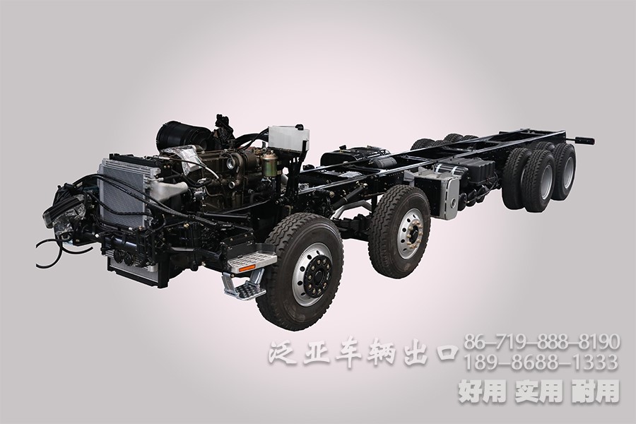 东风8x4平板运输车三类底盘、东风大马力越野运输车底盘