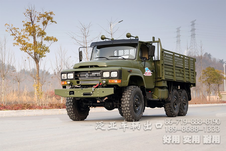 东风六驱EQ2082大马力越野卡车、东风军绿色EQ2082越野运输车、越野专用车出口