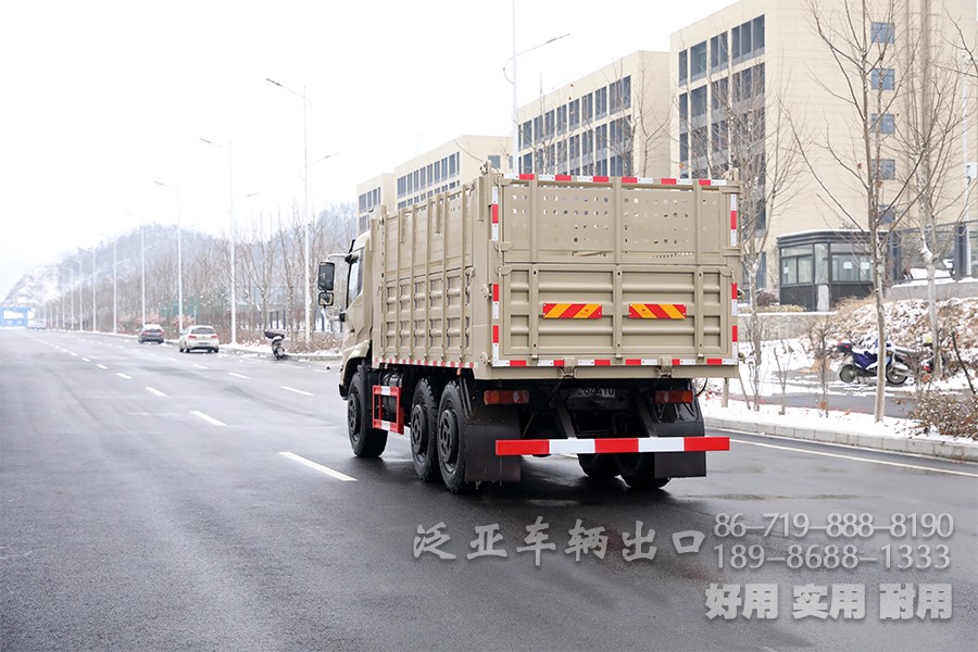 东风六驱。东风6x6，东风大马力越野卡车，天锦驾驶室卡车、210马力卡车