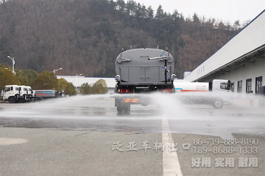 消防运水车，10方喷洒车，东风消防车，4*2水罐车，国三喷洒车，环卫绿化车，绿化喷洒车