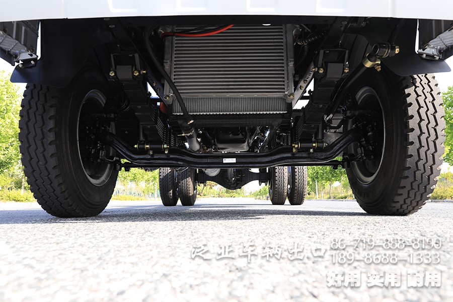 东风4x2，吸污车8档专用车底盘，多功能特种车底盘，底盘改装厂家