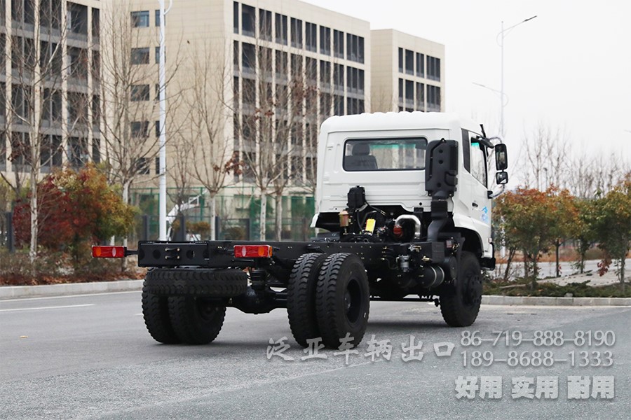 东风四驱，东风4x4，加油车底盘