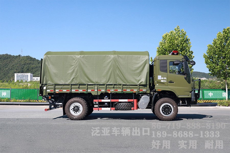东风四驱，4x4全驱，运兵车
